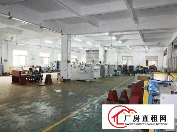 
		桥头镇工业区新出三层7800平方独门独院厂房出租，
	