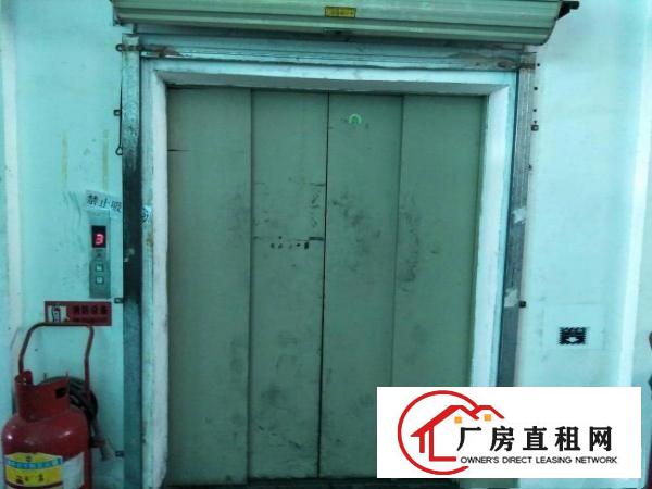 
		惠阳新墟1200平一楼高6米有喷淋地坪漆空地超大
	