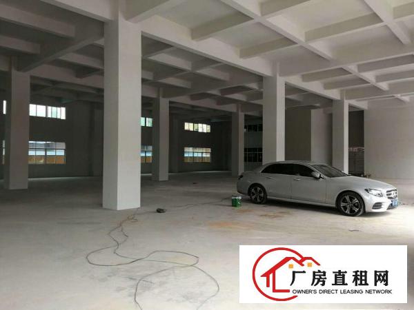 
		两层商业楼招租，一楼可做商铺二楼可做工厂，任意分租
	