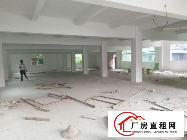 
		工业园区新建厂房，带电梯适合各行业，周边环境极好
	