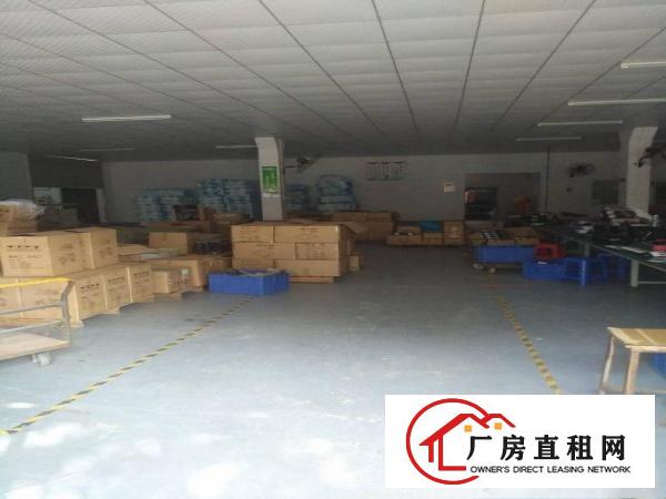 
		新圩约场独门独院厂房出租
	