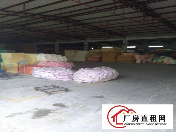 
		新圩高速路口单一层厂房1200平方出租，原房东厂房
	