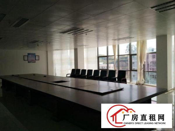 
		镇隆高速出口原房东全新红本喷淋厂房，带办公楼装修
	