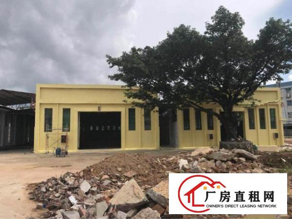 
		镇隆新出厂房工业园标准厂房四层5400平米，出租
	