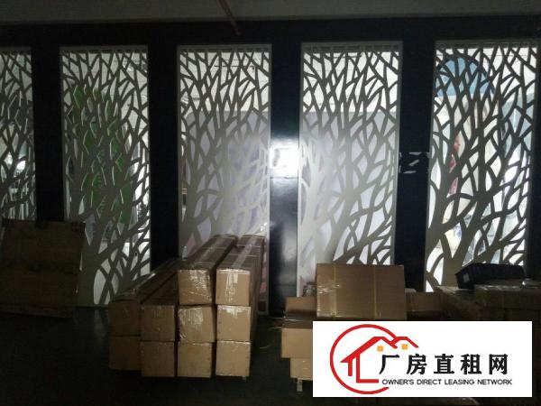 
		秋长工业园楼上1700平方带办公室适合无污染行业
	