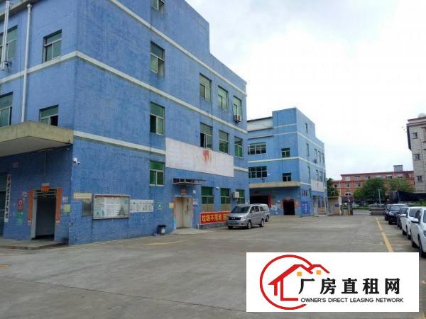 
		惠阳秋长楼上带装修1900平米水电齐全出租
	