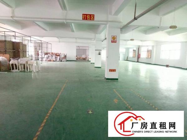 
		惠阳秋长楼上带装修1900平米水电齐全出租
	