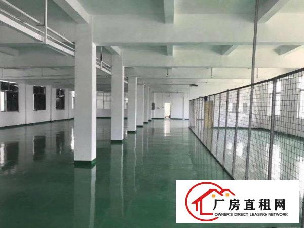 
		秋长新出小独院厂房3600平宿舍1480平，有电梯
	