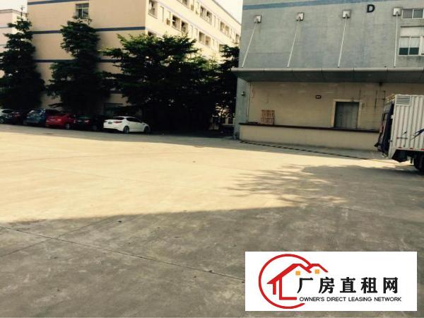 
		惠阳秋长原房东标准一楼2200平，带行车，现成装修
	