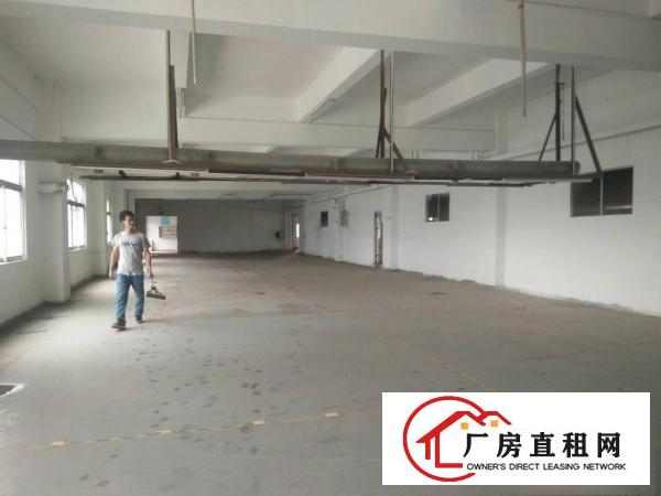 
		惠阳秋长岭湖工业园标准厂房三楼1450平米招租
	