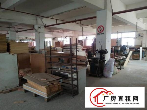
		秋长新出现成喷油房带环评2100平标准厂房
	