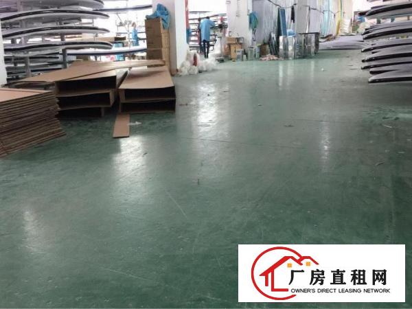 
		秋长原房东3楼2200带精装有消防可分租可办环评
	