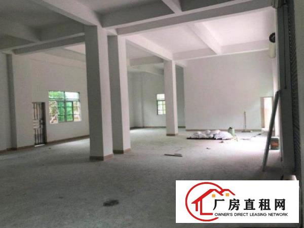 
		秋长单层390平标准厂房形象好停车进出方便
	