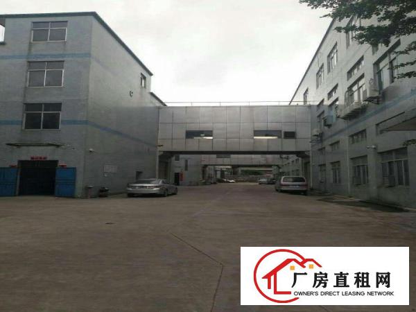 
		秋长新塘新出一楼2500平精装修厂房出租
	
