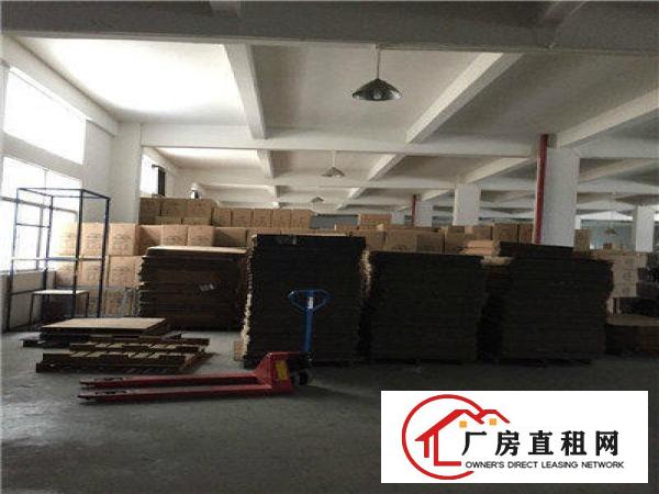 
		惠阳秋长振兴工业园一、二楼厂房3100M2出租
	