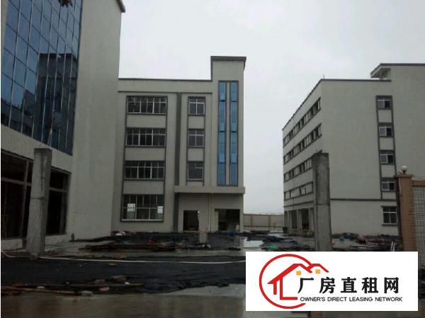 
		秋长街道楼上厂房1000平形象好，有电梯，水电齐全
	