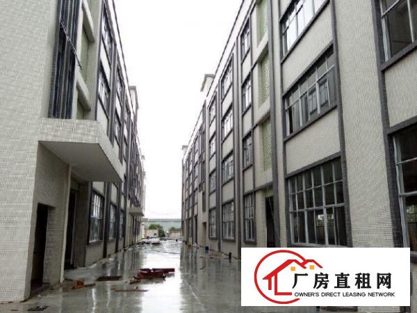 
		秋长街道楼上厂房1000平形象好，有电梯，水电齐全
	