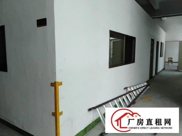 
		大亚湾高速路口1200平电200KVA5吨电梯
	