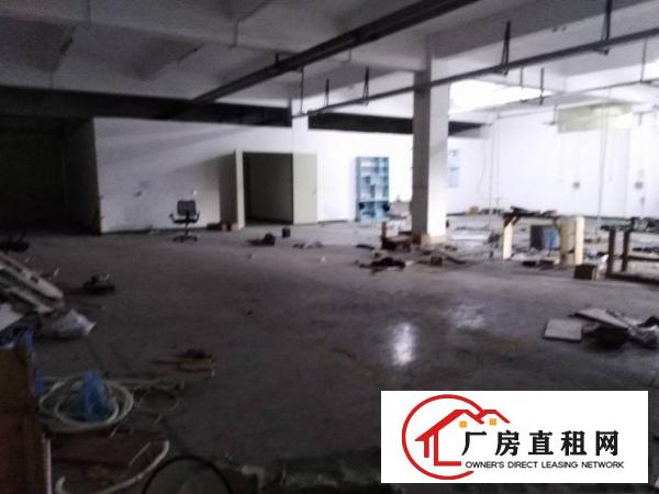 
		大亚湾高速路口1200平电200KVA5吨电梯
	