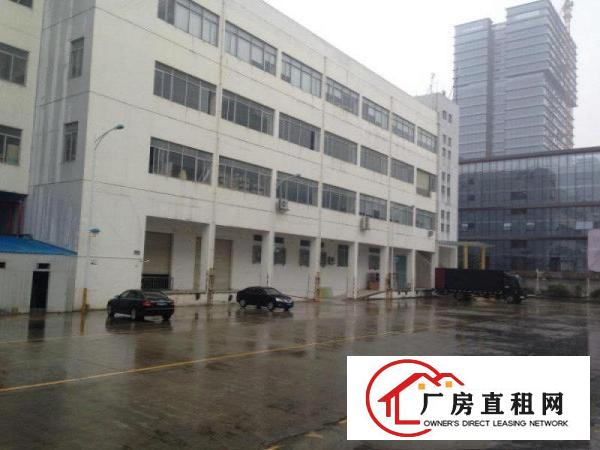 
		工业园一楼标准厂房面积2300平米业主急租
	