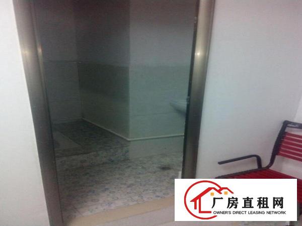 
		出租大亚湾西区，出租大亚湾西区响水河工业区太东时尚岛13栋写
	
