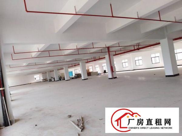
		平南高速路口附近工业园区内5500平方标准厂房出租
	