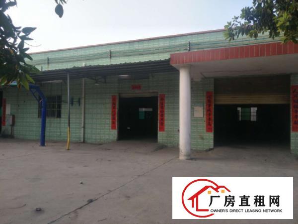 
		独门独院标准2500厂房招租，在大路旁可分租
	