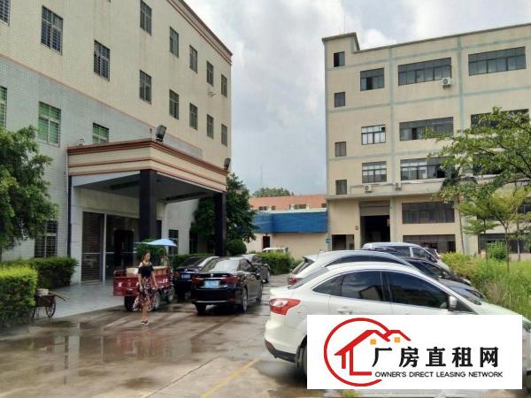 
		平南工业区新出二楼标准厂房带二次消防2500出租
	