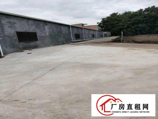 
		潼侨独院厂房出租，可进大车
	