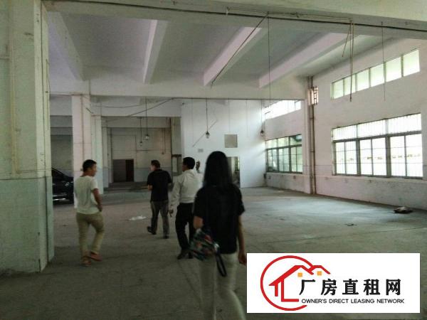 
		平南天好工业园标准厂房一楼层高6米4500平招租
	