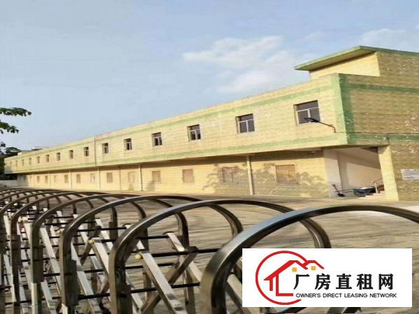 
		单一层砖墙到顶7700平方，有环评可喷油家私等行业
	