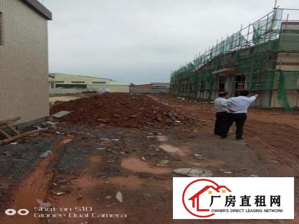 
		潼侨原房东新建砖墙到顶独院8800平8米钢构
	