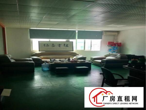 
		潼侨原房东标准厂房带装修两层4000平方招租
	