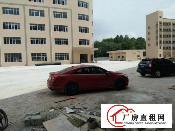 
		潼侨工业园原房东全新标准厂房12000平方招租。
	
