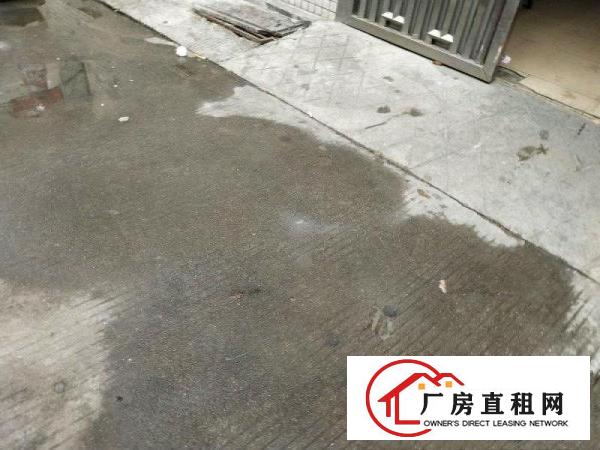 
		乌沙3楼320平厂房招租打包价4800元交通方便
	