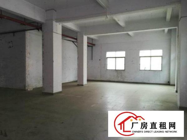 
		乌沙一楼580平厂房招租空地大可进大车行业不限
	