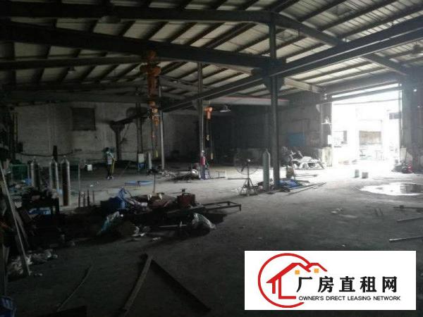 
		新民一楼3000平厂房招租独门独院可进大车
	