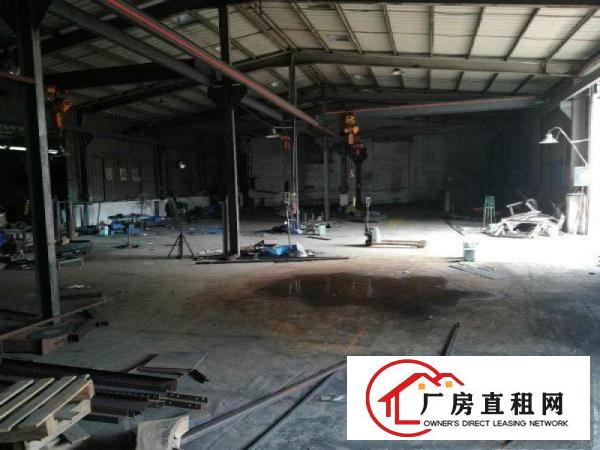
		新民一楼3000平厂房招租独门独院可进大车
	