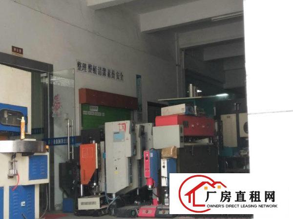 
		358省道旁一楼1200平厂房招租交通便利可进大车
	