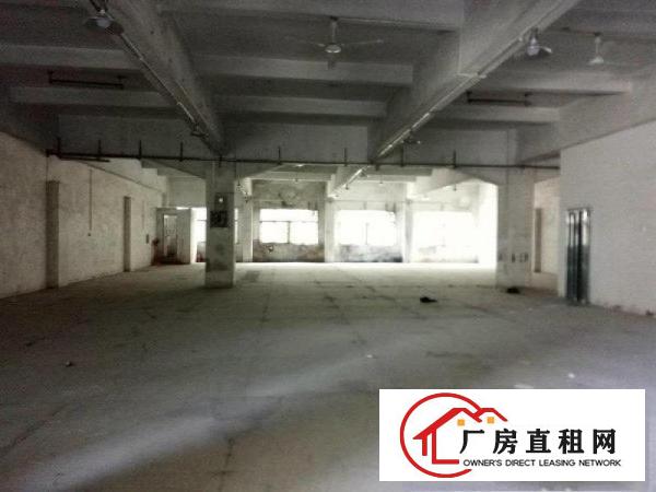 
		街口底层830平厂房招租现成办公室水电齐全
	