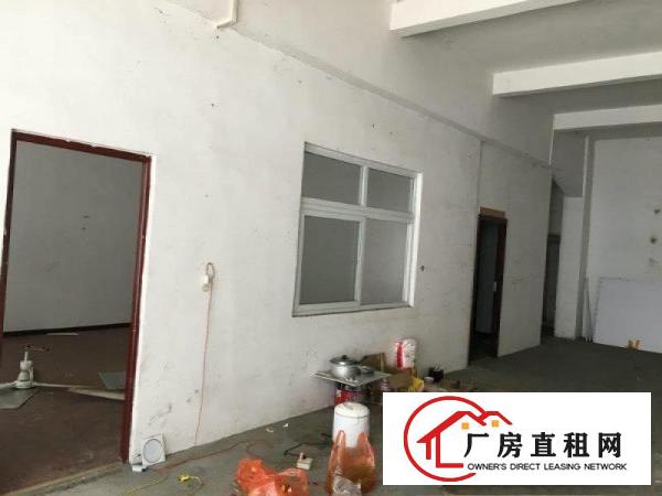 
		锦厦三层独栋3400平厂房招租交通便利可进大车
	
