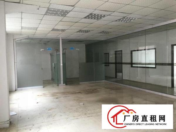 
		锦厦三层独栋3400平厂房招租交通便利可进大车
	