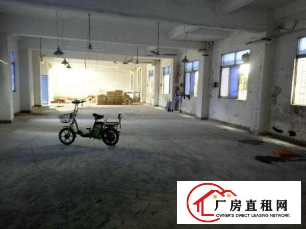 
		上角多栋原房东2200平厂房招租可进大车行业不限
	