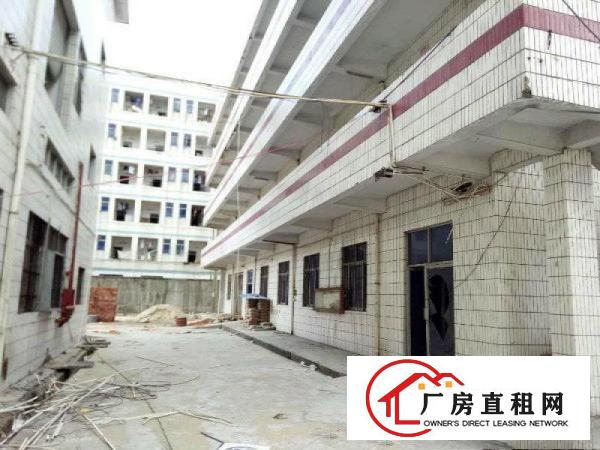 
		上角多栋原房东2200平厂房招租可进大车行业不限
	
