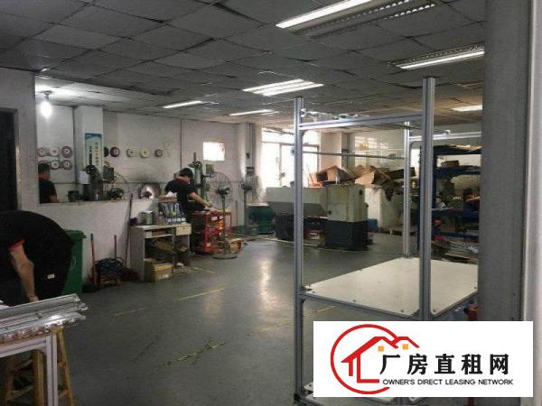 
		长安沙头一楼150平精装修带办公厂房招租行业不限
	