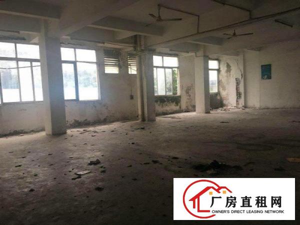 
		乌沙原房东厂房楼上320平精装修地砖带办公厂房招租
	