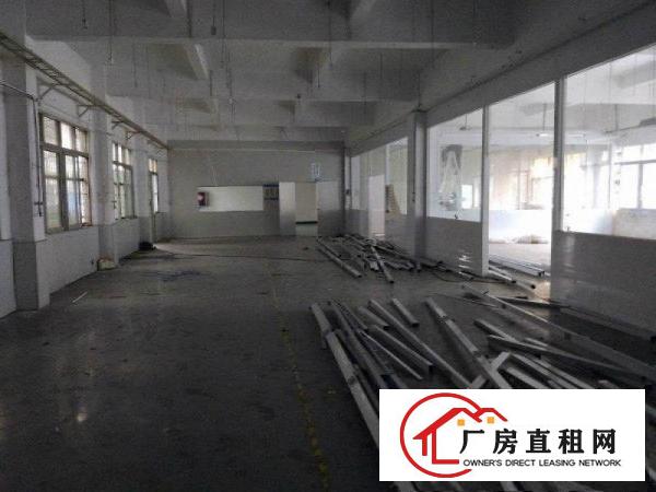 
		厦岗精装修2700平厂房招租可办公交通便利行业不限
	
