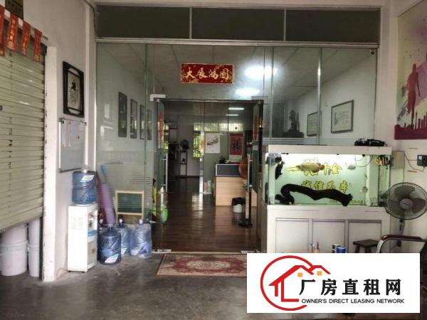
		南栅新出现成装修一楼500平方。
	