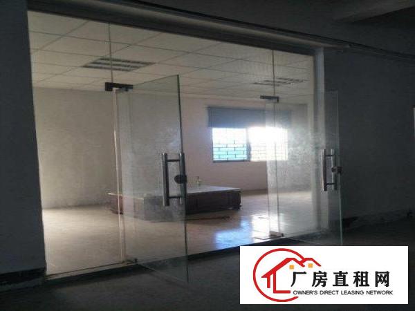 
		小捷窖高新产业园空出三楼2200平米，可分租
	