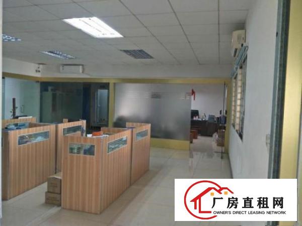 
		工业园楼上2000平米带装修地坪漆出租便宜租
	